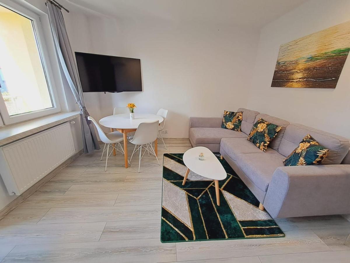 Limanowa Sunriser Apartment Luaran gambar